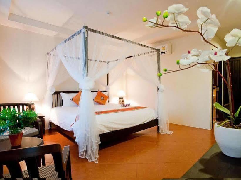 La De Bua Hotel Patong Dış mekan fotoğraf